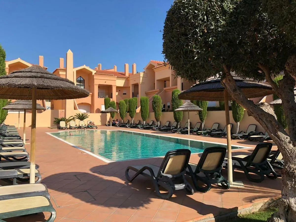 2 Bedroom Apartment - Praia Da Luz 0*,  Portugal